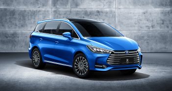 บริษัท BYD ผู้ผลิตรถยนต์ไฟฟ้าจากประเทศจีน