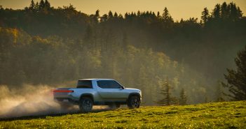 GM และ Amazon เตรียมเข้าลงทุนในบริษัทรถยนต์กระบะพลังงานไฟฟ้า Rivian
