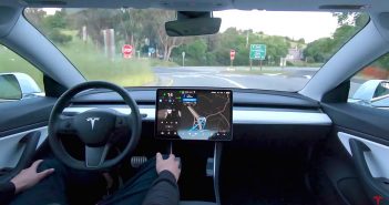 Tesla เปิดตัวระบบขับขี่อัตโนมัติเต็มรูปแบบและเริ่มต้นให้บริการ Robotaxi ในปี 2020